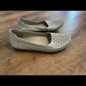 Barrage Womens Leather Flats Tan